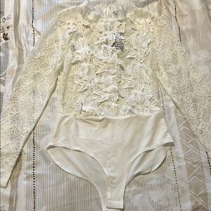 Elegant Lace Bodysuit in Cream